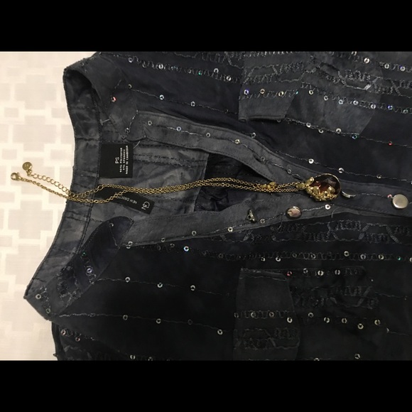 Nice blouse - Picture 4 of 4